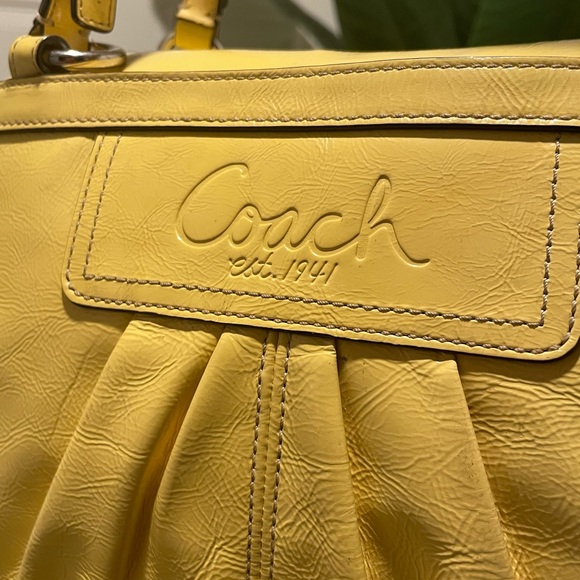 Coach Sunny Yellow Shoulder Bag - Picture 4 of 7